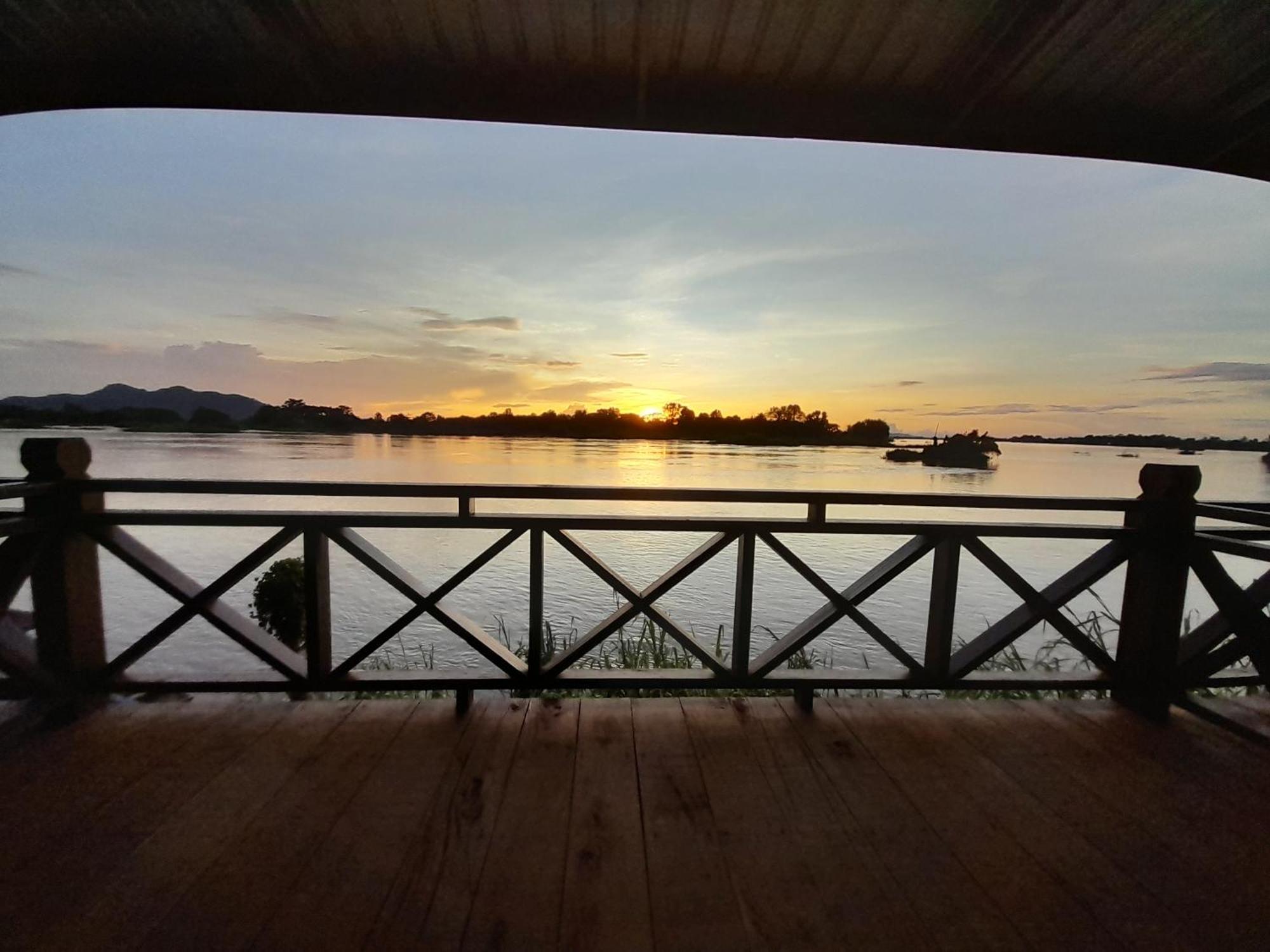 Dondet Vixay Sunset And River View Ban Dondét エクステリア 写真