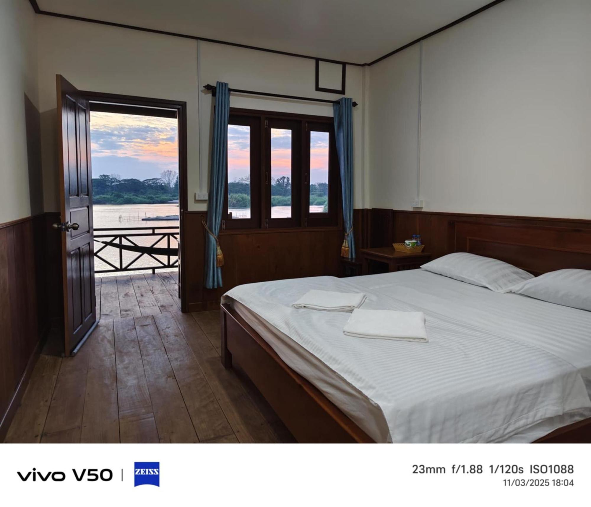 Dondet Vixay Sunset And River View Ban Dondét エクステリア 写真